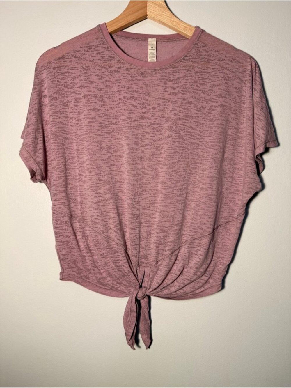lululemon athletica Mauve Pink Tie-Front Crop Top size 4